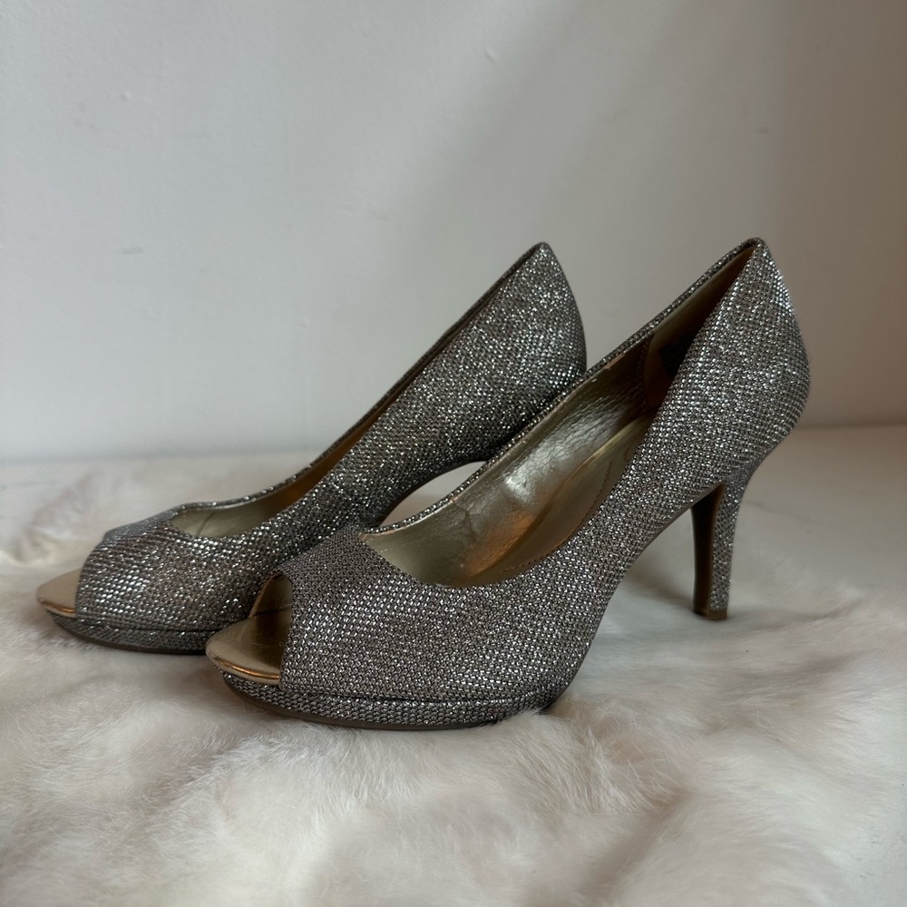 Vintage Glittering Silver Peep-Toe Heels